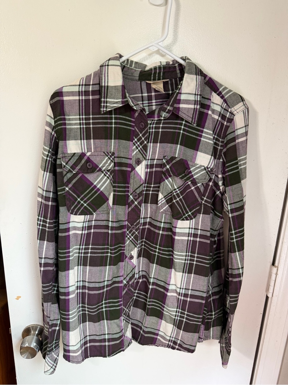 Duluth Trading Co Women’s Purple, Black and White Plaid Button-Down Shirt